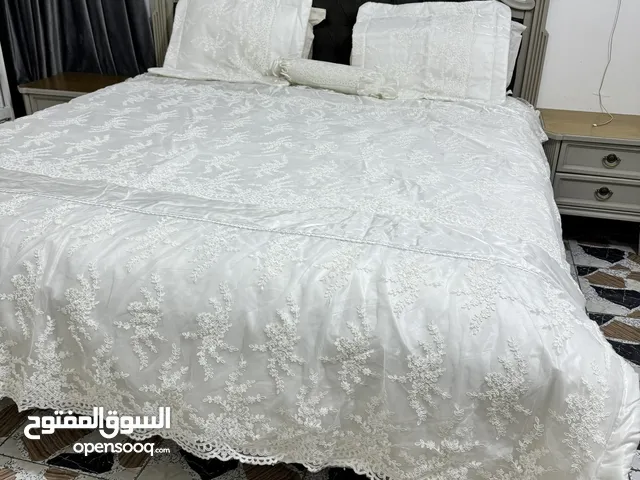 فرشة عرس نظيفه جداً