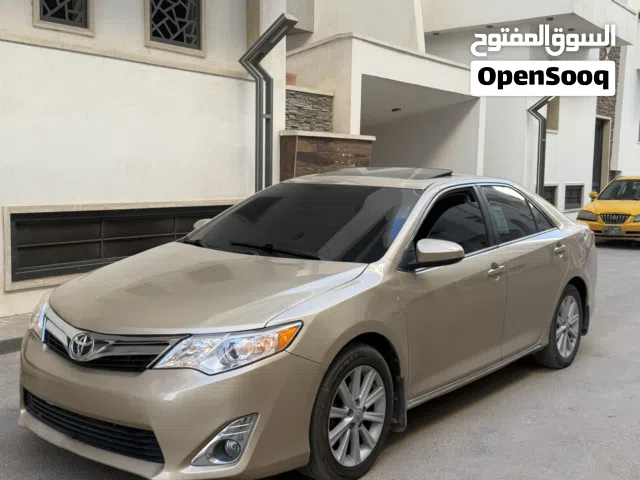 2013 تويوتا كامري XLE