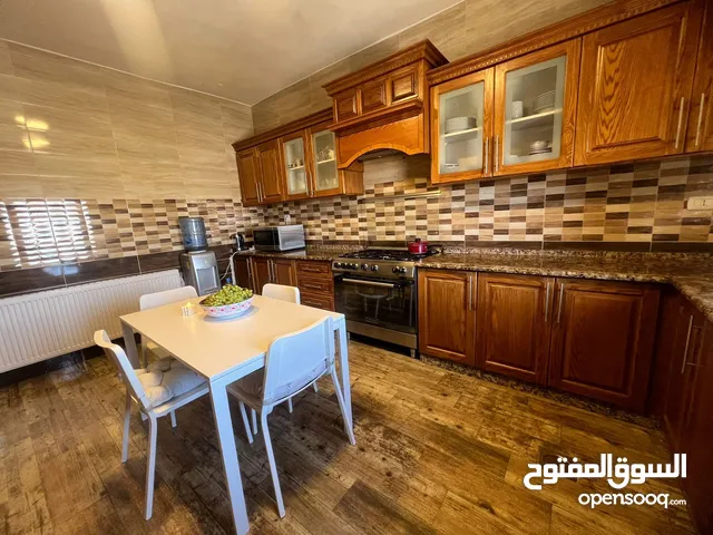 263 m2 3 Bedrooms Apartments for Sale in Amman Al Rabiah
