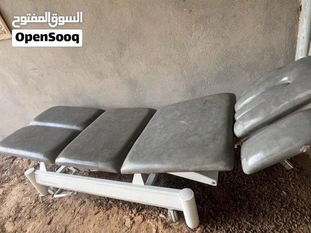 سرير علاج طبيعي