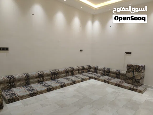 مجلس ارضي للبيع