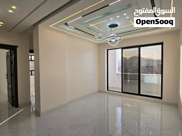 شقة للبيع في بيت بوس