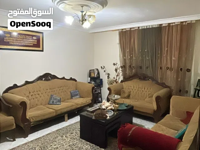 شقه للبيع الهاشمي الشمالي تسويه ثانيه خلف مخبز تفاحه بالقرب من صيدليه ديما