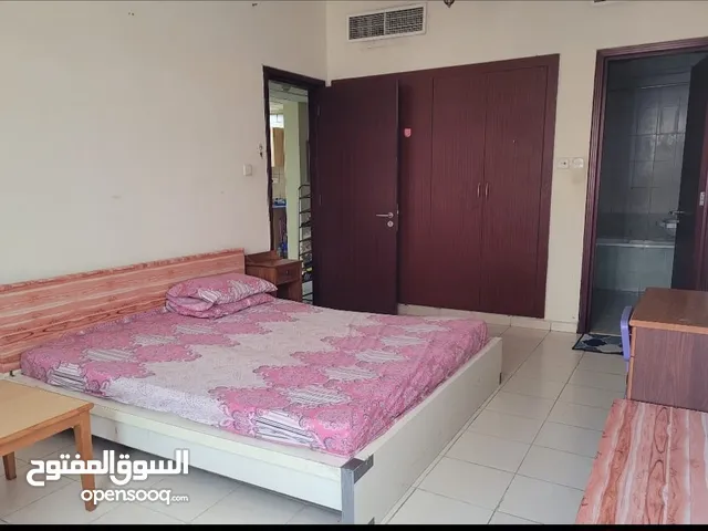 masterroom available for couple