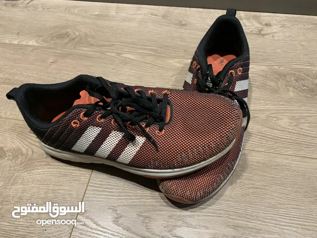 جزم adidasو nike اصليه بحاله ممتازه السعر لسرعه البيع