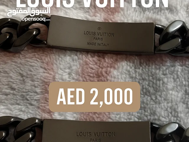 بلك فضة ماركة louis Vuitton العالمية