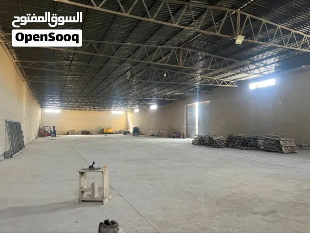 للإيجار – هنقر بمواصفات مميزة في عين زارة