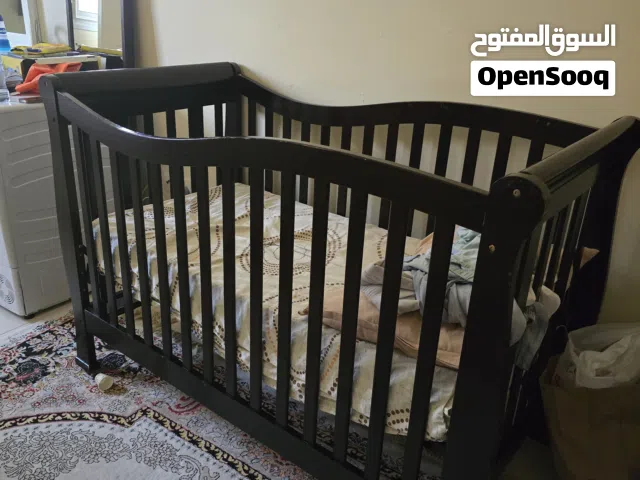 baby crib with mattress