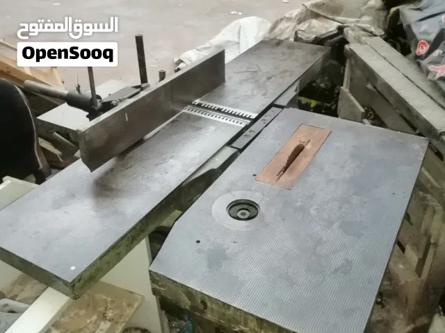 مكاين للبيع