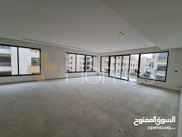 شقة طابق ثاني للبيع في عبدون بمساحة بناء 260م