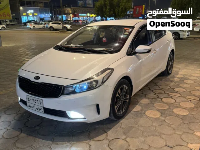 كيا سيراتو كوري الصنع بلاد مواصفات خليجي محرك 1600 موديل 2017 لون أبيض محرك وكير وتبريد ممتاز