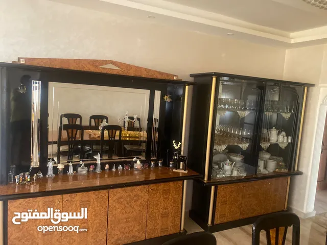225m2 4 Bedrooms Apartments for Sale in Amman Al-Thuheir