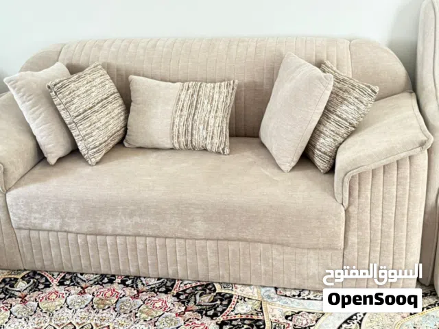 كنب ثمان اشخاص يسع