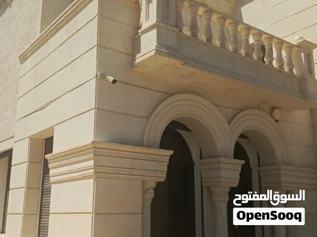 فيلا شبه قصر للبيع