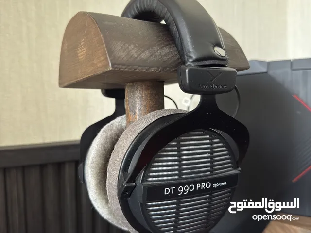 Beyerdynamic DT 990 PRO Over-Ear Studio Monitor Headphones (250 Ohm)