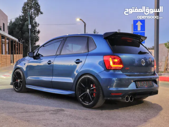 VW POLO 2018 في حالة الشركة عداد قليل ولون مميز جداً وبسعر مميز عالكاش