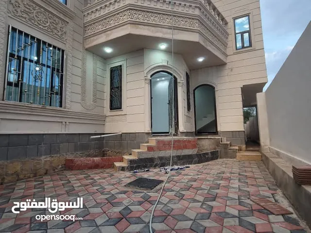 190 m2 More than 6 bedrooms Villa for Rent in Sana'a Haddah