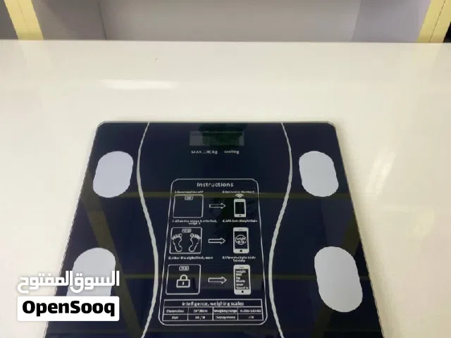 ميزان وزن ذكي إلكتروني مصمم ليوفر لك تجربة دقيقة وعملية في متابعة صحتك ولياقتك البدنية. سارع بالحجز