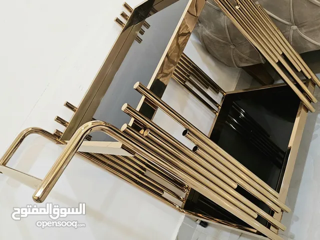 عربة تقديم الطعام - للزينة، والاستخدام الفعلي
