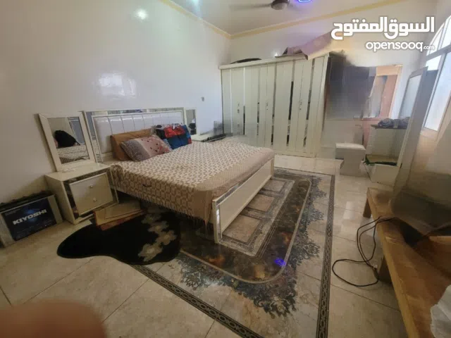 غرفة نوم كاملة بحالة ممتاز جدا