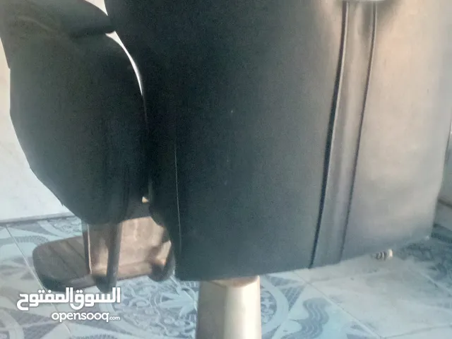 كرسي حلاق نظيف نظيف