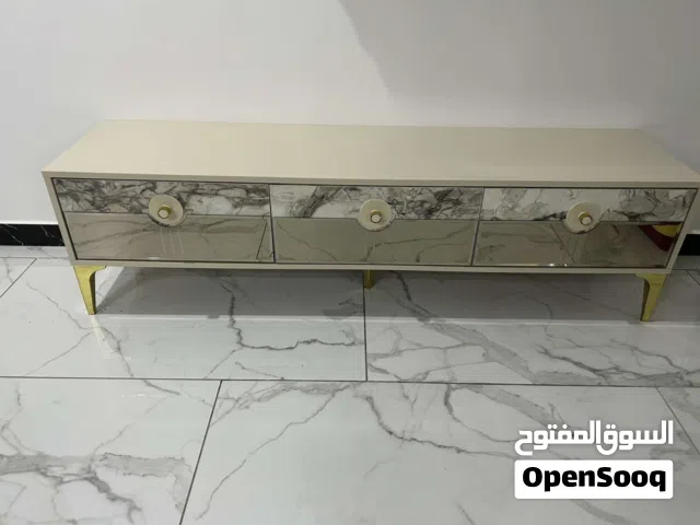 طاوله شاشه للبيع