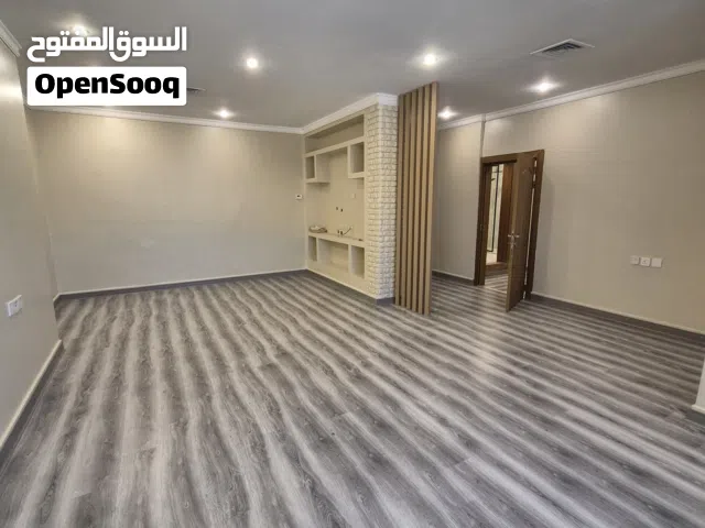 300 m2 4 Bedrooms Apartments for Rent in Mubarak Al-Kabeer Al-Qusour