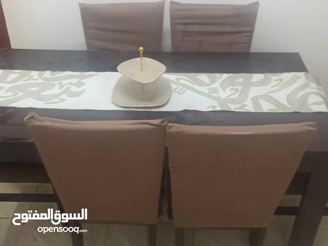 طاولة تناول الطعام مع 6 كراسي Dinning table with 6 chairs