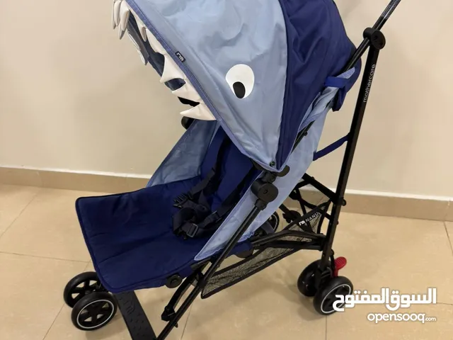 عربة أطفال من مذركير بـ10 دينار