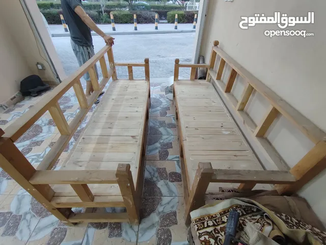 كراسي خشب شعبية