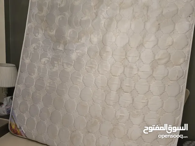 فرشة تخت بحالة جيدة جدا نوع فاخر sleep fine  قياس 200×180