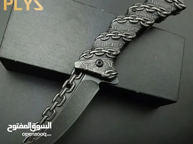 خناجر بخامات قوية. شاهد الوصف: