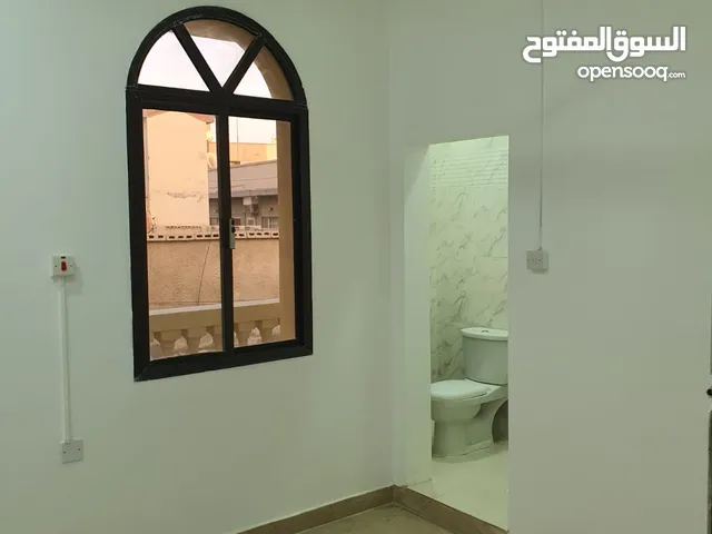 120m2 5 Bedrooms Townhouse for Rent in Muharraq Muharraq City