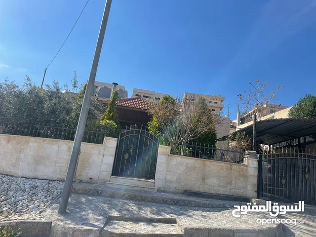 175 m2 3 Bedrooms Townhouse for Sale in Zarqa Dahiet Al Madena Al Monawwara