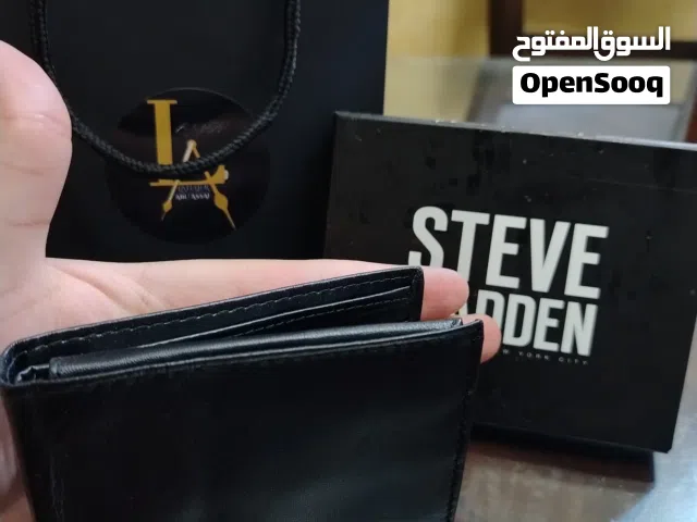 محفظة رجالية جلدية لون اسود جلد اصلي ماركة أمريكية نضيفة كثير STEVEN MADDEN سعرها بالسوق أضعاف حرررق