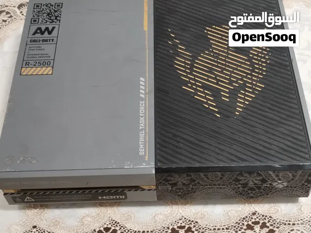 Xbox One (1TB) Call of Duty Advanced Warfare Limited Edition xbox one fat good condition.