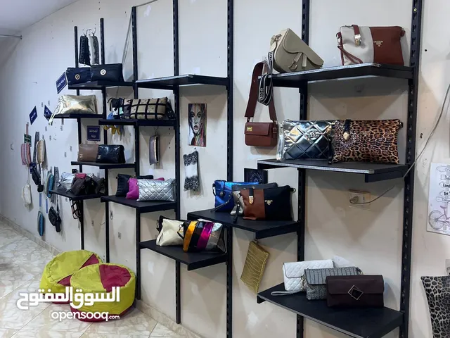 يوجد البيع ارفف في مصر محل جديد في حديقة لاهرام