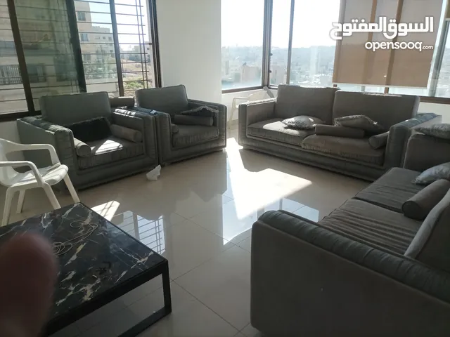 شقة فارغة للايجار في النخيل طابق 4