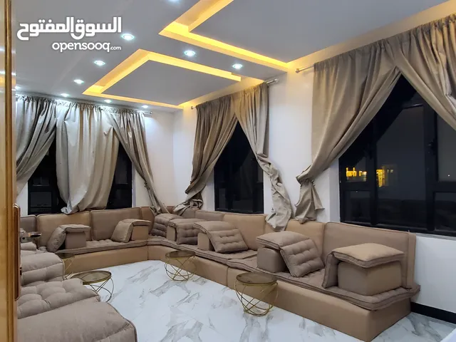 افخر وارقاء شقة مفروشة للايجار في ارقاء احياء صنعاء حده المدينه اثاث ملكي تشتطيب ديلوكس اول ساكن VIP