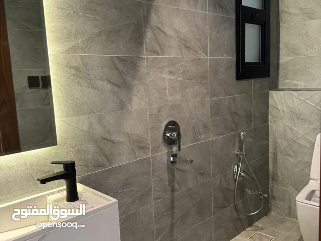 140 m2 3 Bedrooms Apartments for Rent in Al Riyadh Jarir