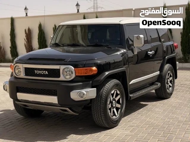 تيوتا FJ 2014