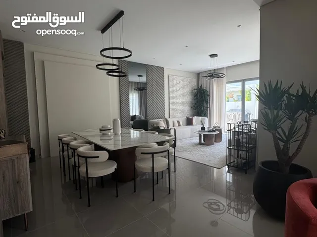 للبيع فيلا راقية في الموج + 5 شقق للتملك الحر ITC Luxury villa + 5 apartments for sale in Al Mouj