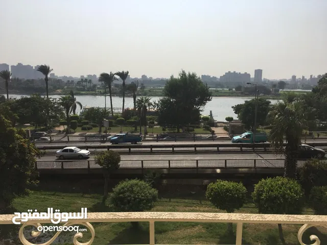 275 m2 3 Bedrooms Apartments for Sale in Cairo Maadi