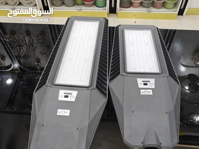 كشافات طاقه شمسيه  بجوده عاليه  بطاريت ليثيوم   حساس معا الرمنت  يوجد ابو 300W 200W عرض بمنسبت رمضان