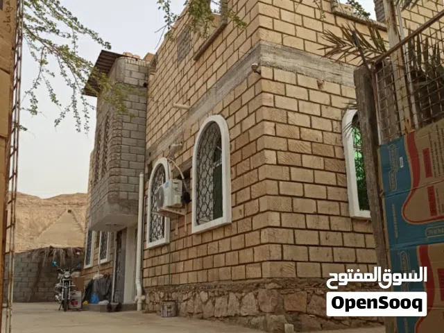 20 m2 4 Bedrooms Townhouse for Sale in Al Mukalla Other