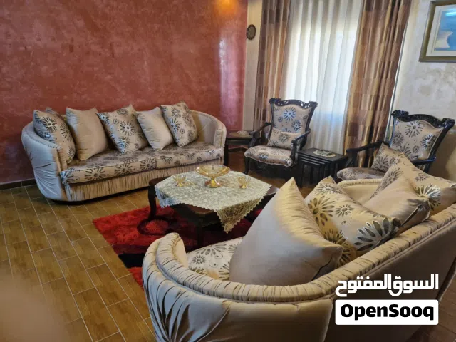 طقم كنب تركي مفصل للبيع بسعر مغري ____________