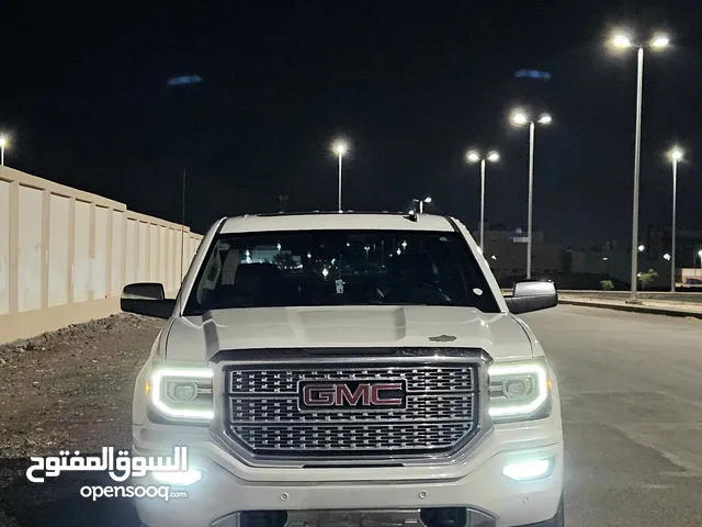 Used GMC Sierra in Al Riyadh