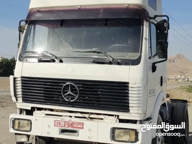 8 Cylinder. Mercedes Prime mover. model: 1993.