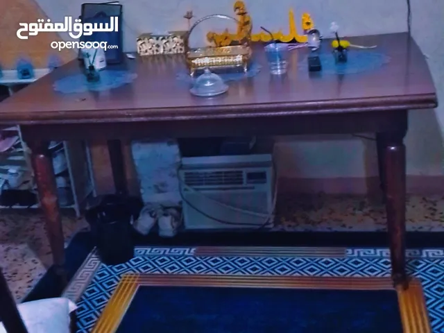 طاولة سفرة حجم كبير بدون كراسي