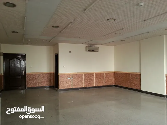 مكتب للبيع بموقع مميز وسعر مغرى